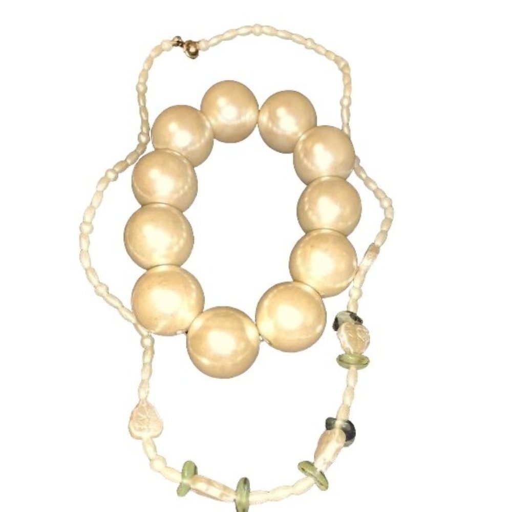 Freshwater Pearls Seed Pearls Mother of Pearl Set Stretch Etched Leaves
